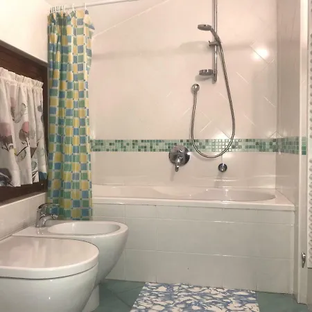 Christin سان بنيديتّو ديل ترونتو